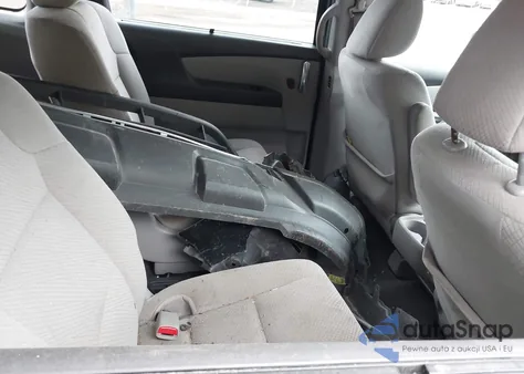 2016 Honda Odyssey Se z USA, uszkodzony, nr VIN 5FNRL5H32GB131971